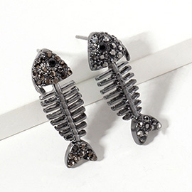 Stone Paved Fishbone Stud Earrings