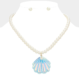 Metallic Glazed Seashell Pendant Pearl Necklace