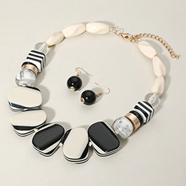 Abstract Resin Charm Beaded Statement Necklace