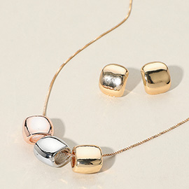 Metal Pebble Beaded Necklace
