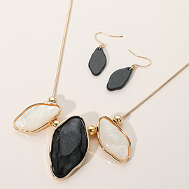 Abstract Sparkled Celluloid Acetate Pebble Link Pointed Adjustable Necklace