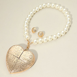 Bold Textured Metal Heart Pendant Chunky Pearl Necklace