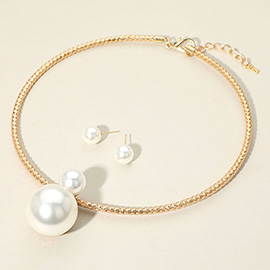 Minimalist Pearl Statement Necklace