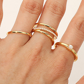 SECRET BOX_3PCS Genuine Gold Dipped Pearl Accented Stackable Fashion Ring Set